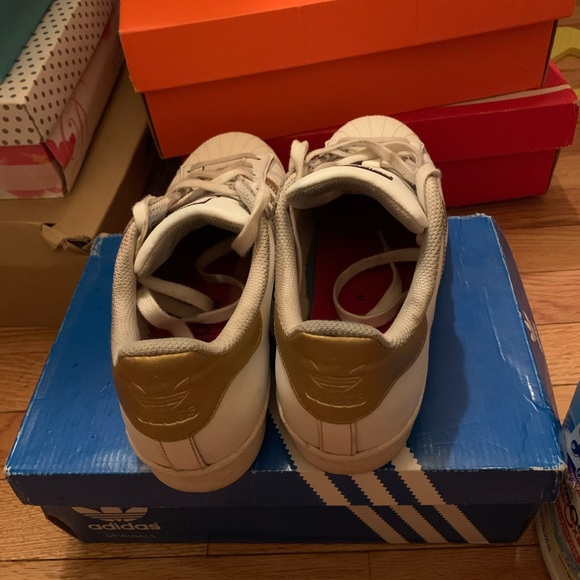 Adidas Shell Toes - Picture 4 of 5